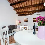 Casa Alek Apartment