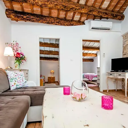شقة Casa Alek *